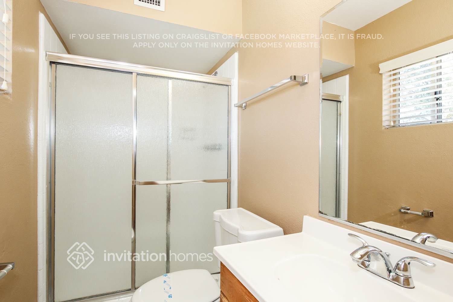 Building Photo - 5041 W Sandra Terrace