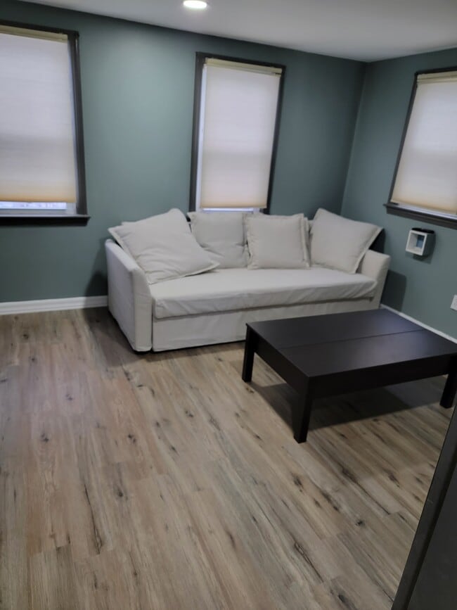 Building Photo - 511 Ocean St