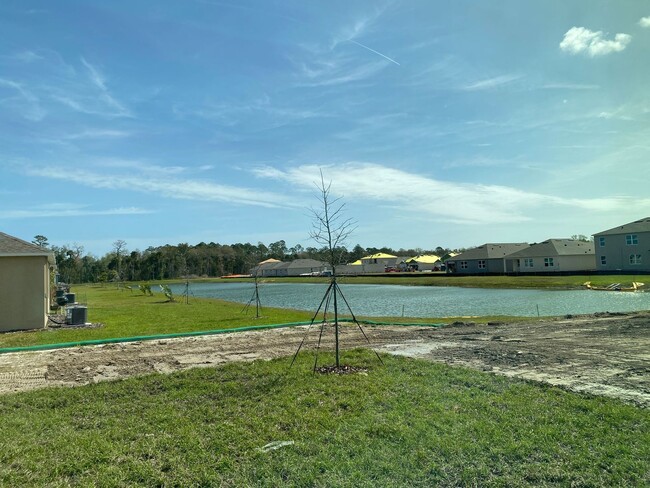 Building Photo - 4 Bedroom 2 Bath home in Oak Leaf Preserve...