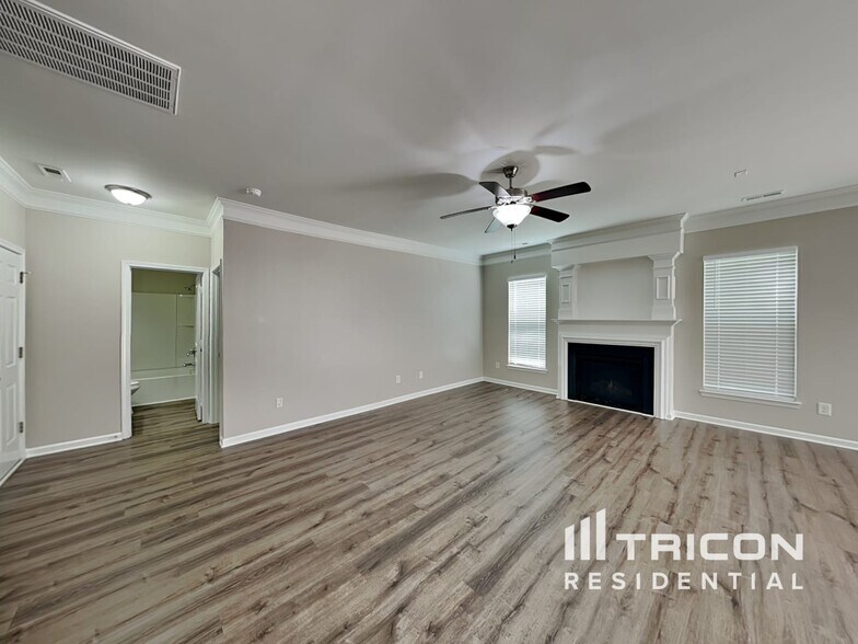 Building Photo - 1804 Hoosac Dr