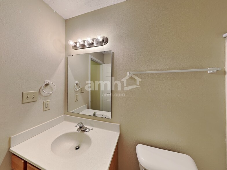 Building Photo - 607 West St