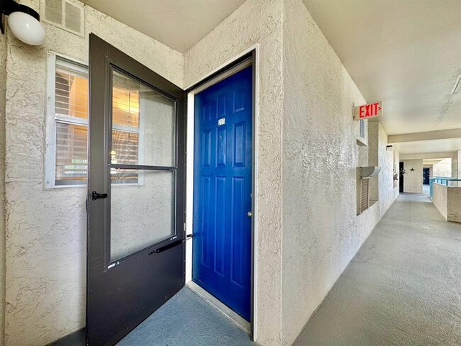 Building Photo - 5537 Sea Forest Dr