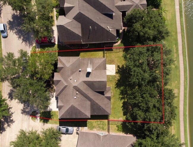 Building Photo - 10115 Cottonwood Canyon Dr
