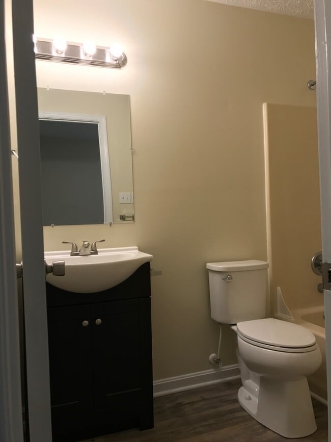 Building Photo - Church Drive