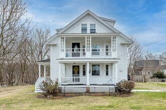 Building Photo - 6 Littleton Rd