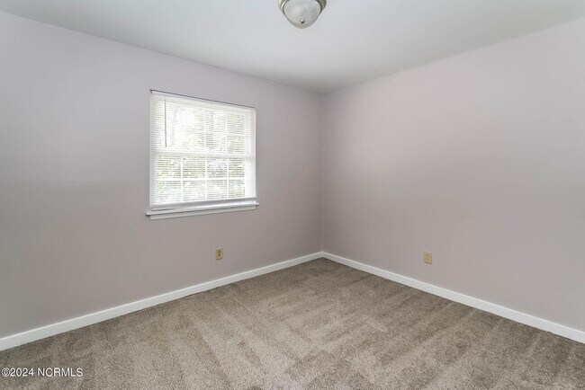 Building Photo - 201 Shipman Rd