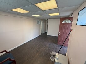 Building Photo - 27 Oceanside Ave