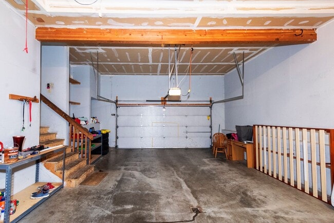 Building Photo - 12105 Woodchase Cir