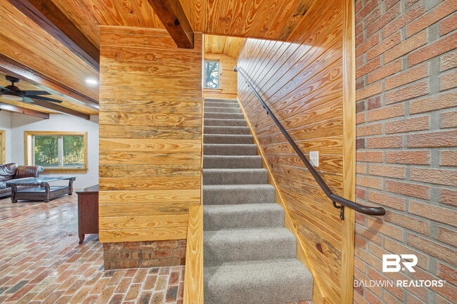 Building Photo - 27522 Burkhardt Dr
