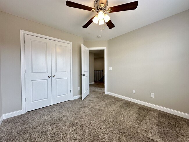 Building Photo - 1172 Meadowhill Ln