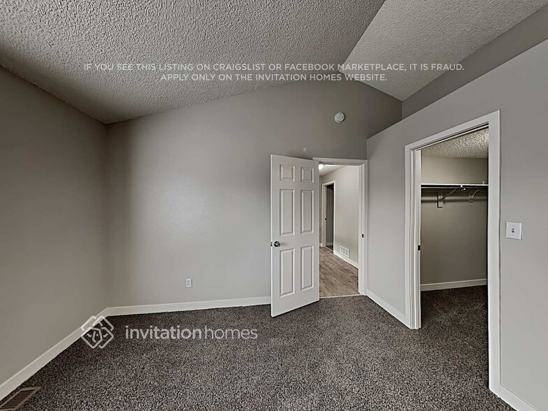 Building Photo - 10418 Strasburg Way