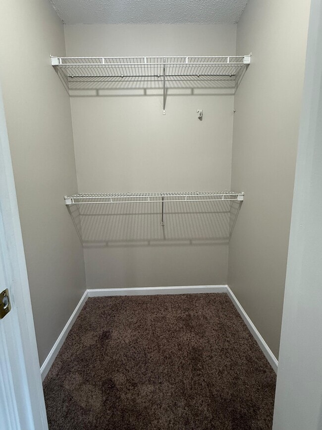 Building Photo - 7265 Crestside Dr