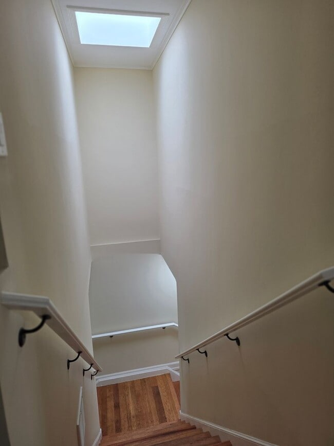 Building Photo - Remodeled Home 2 Blocks from Ocean Beach