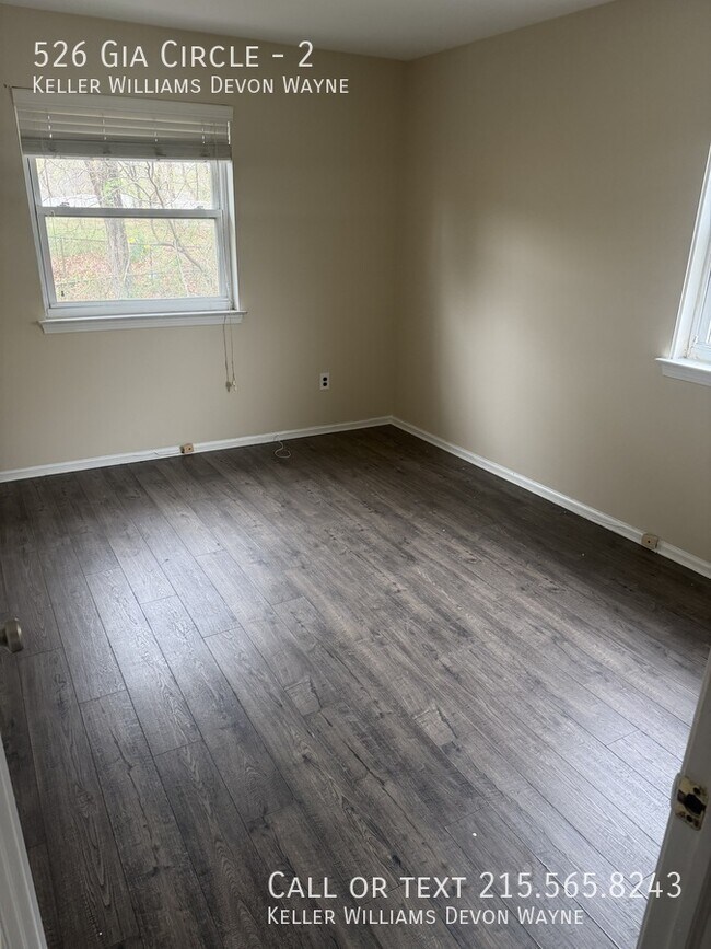 Building Photo - 526 Gia Cir