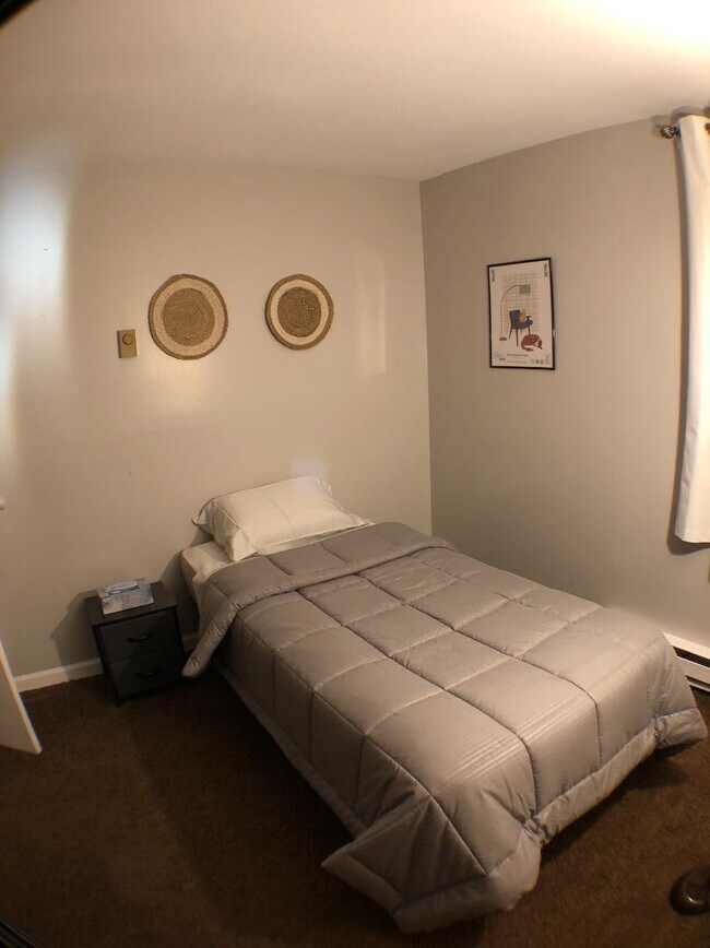 Building Photo - 4 N Hamilton St