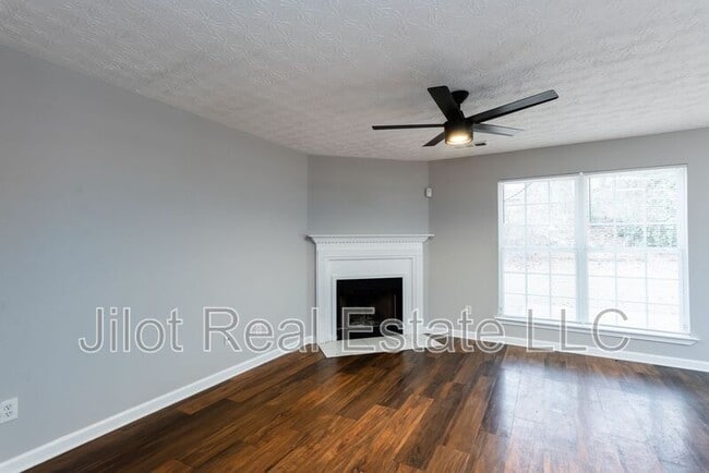 Building Photo - 218 Matthew Ln