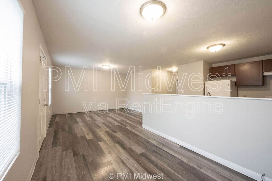 Building Photo - 622 N Linwood Ave