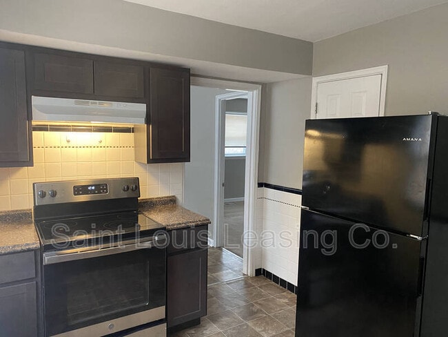 Building Photo - 7411 Jenwood Ave