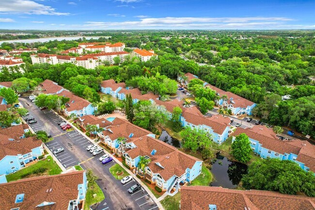 Building Photo - 2731 N Poinciana Blvd