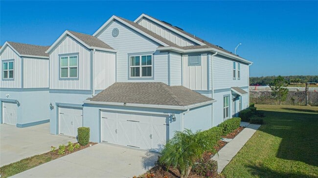 Building Photo - 3851 Plainview Dr
