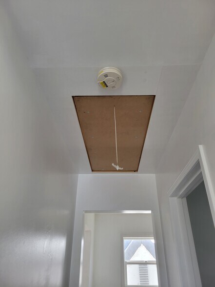 Building Photo - 7611 Seville Ave