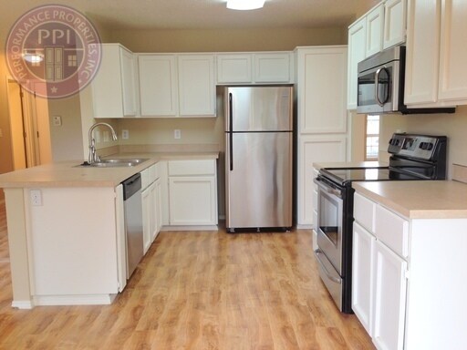 Building Photo - Tigard, Morning Hill - Summer Lake Neighborhood / Recently Updated, Pet Friendly