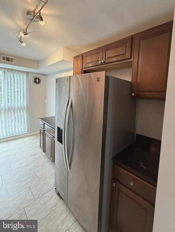 Building Photo - 5602 Bismach Dr