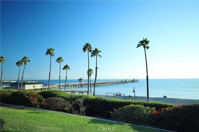 Building Photo - 712 Calle Divino