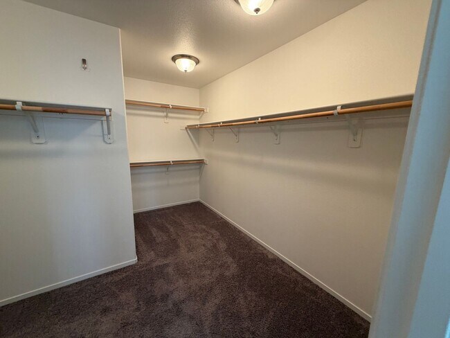 Building Photo - 9752 Silver Dollar Ln