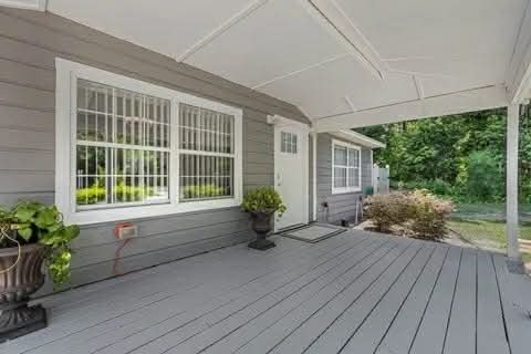 Building Photo - 9709 Bear Lake Rd