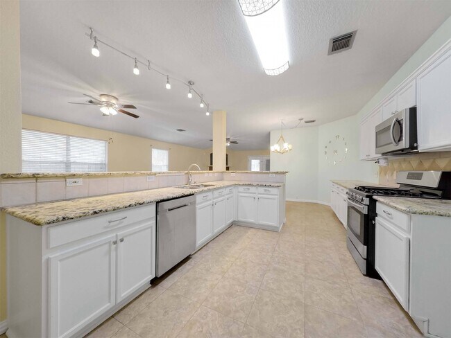 Building Photo - 4927 Deep Glen Ln