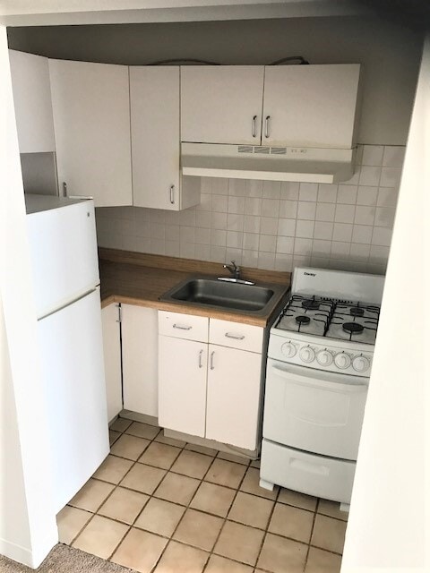 Building Photo - 4606 N. Hermitage