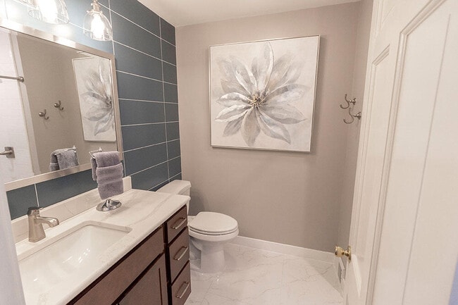 Building Photo - 2500 Bluff Blvd