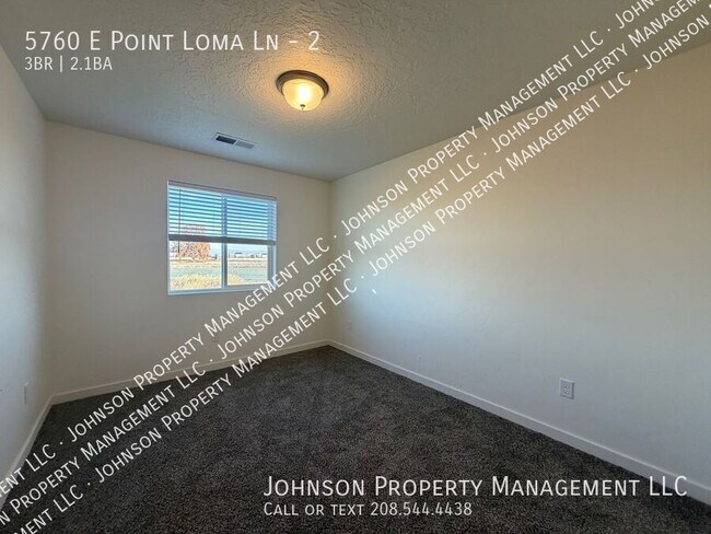 Building Photo - 5760 E Point Loma Ln