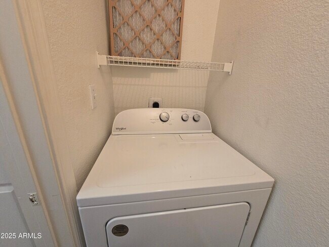 Building Photo - 5345 E Van Buren St