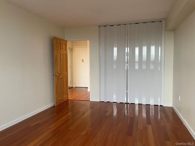 Building Photo - 301 W 110th St