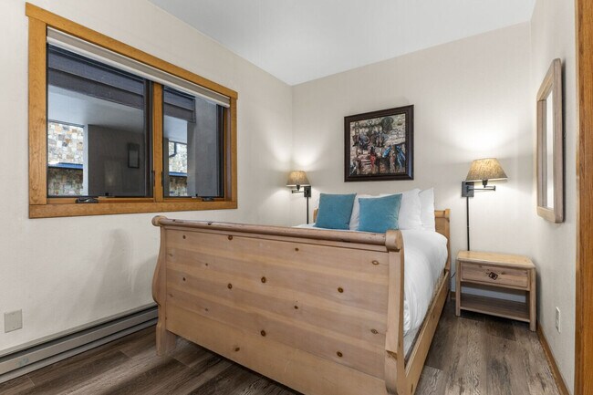 Building Photo - 2200 Apres Ski Way