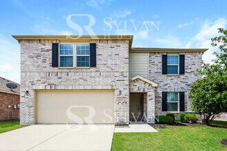 Building Photo - At Last, This Is What You Have Been Searching For!