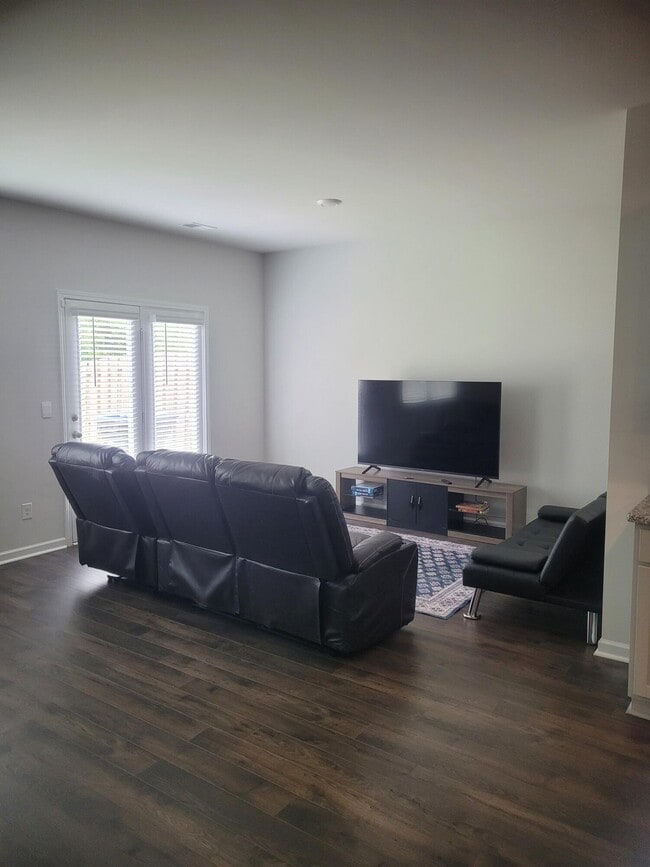 Building Photo - 3538 Firestone Dr