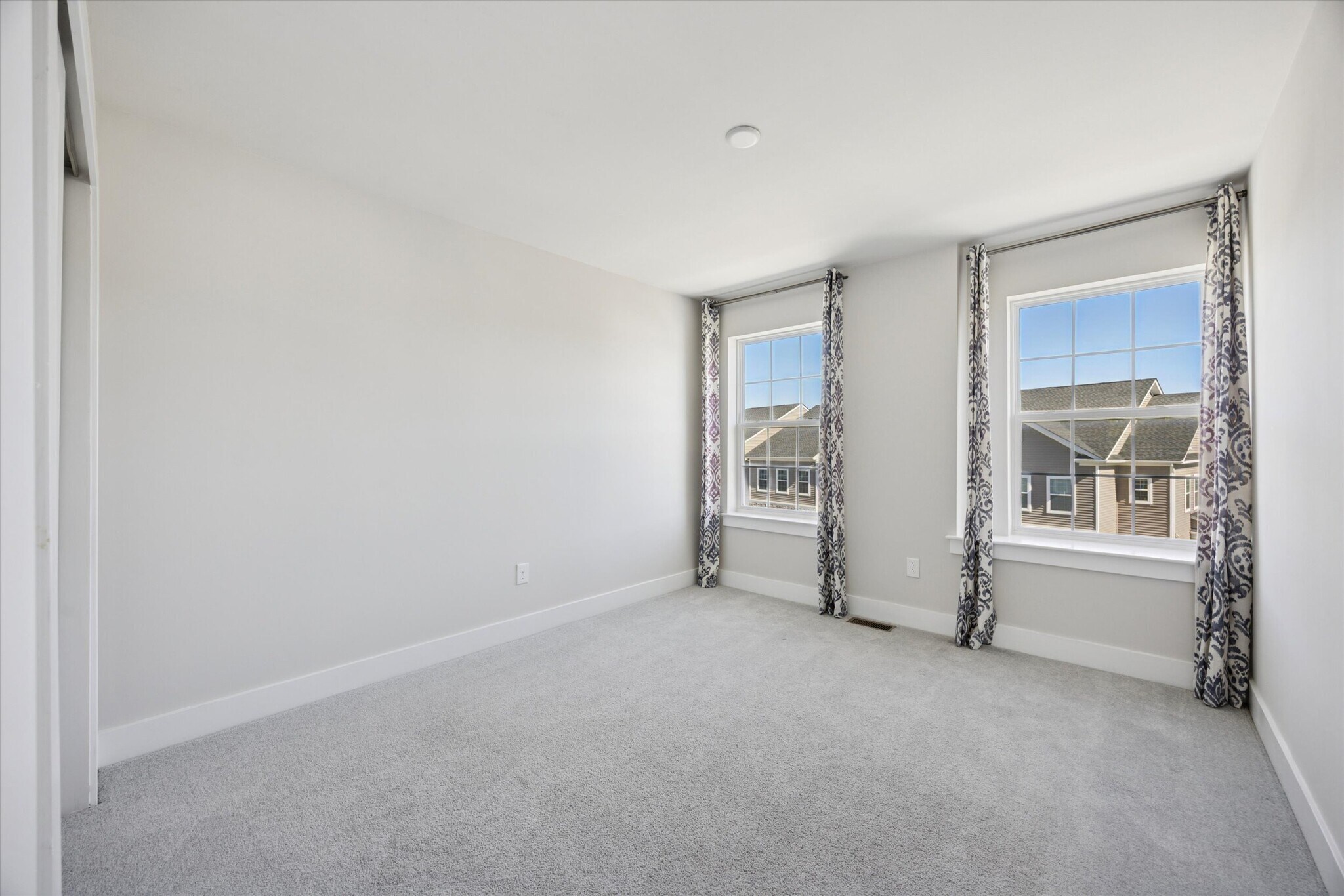 Bedroom 2 - 138 Livingston Ln