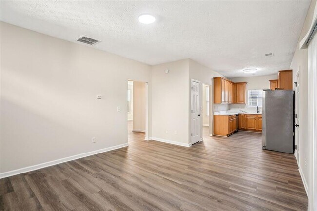Building Photo - 4593 Parkway Cir