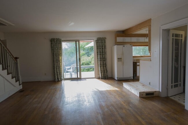 Building Photo - 9 Arrowwood Dr