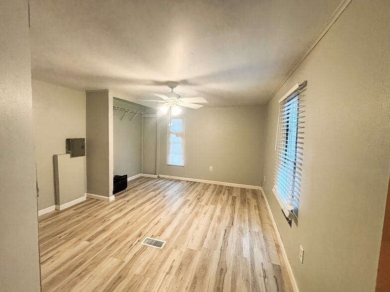 Building Photo - 711 N 19th St