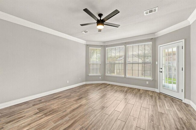Building Photo - 1600 Viki Lynn Ct