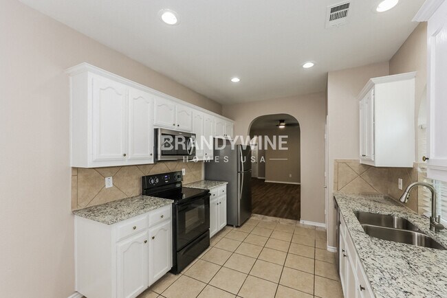 Building Photo - 14105 Silkwood Dr