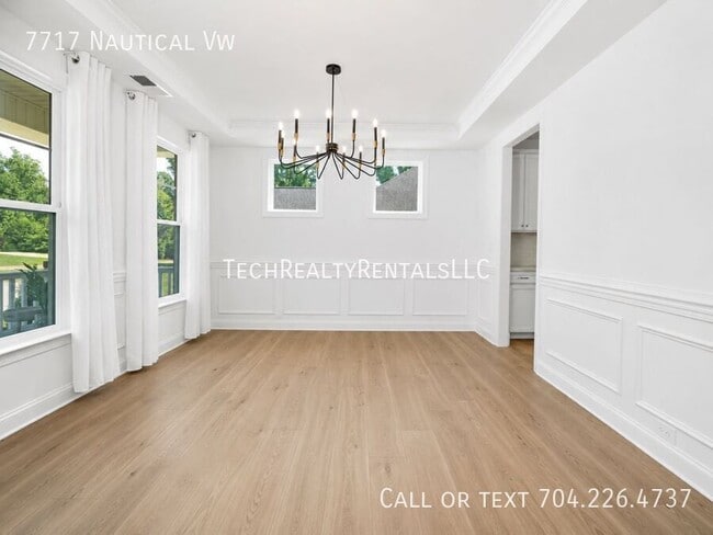 Building Photo - 7717 Nautical View