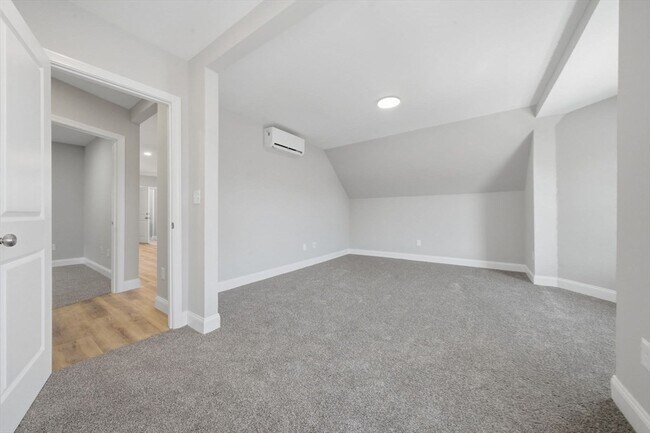 Building Photo - 1 Clough St