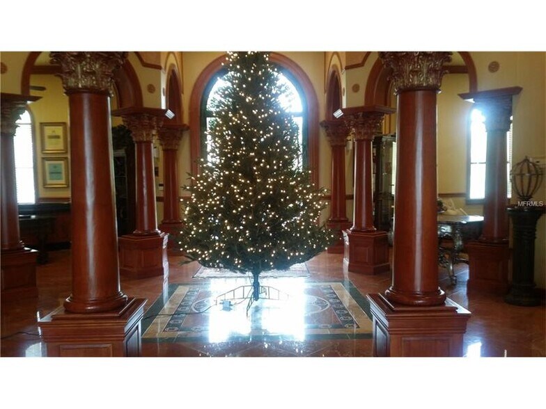 Building Photo - 2709 Via Cipriani #531A