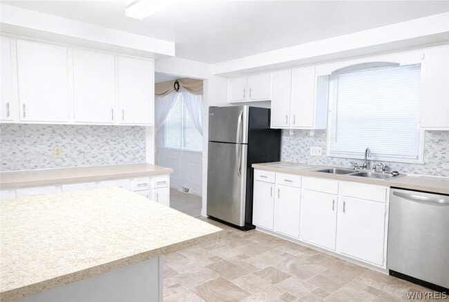 Building Photo - 263 Fruitwood Terrace