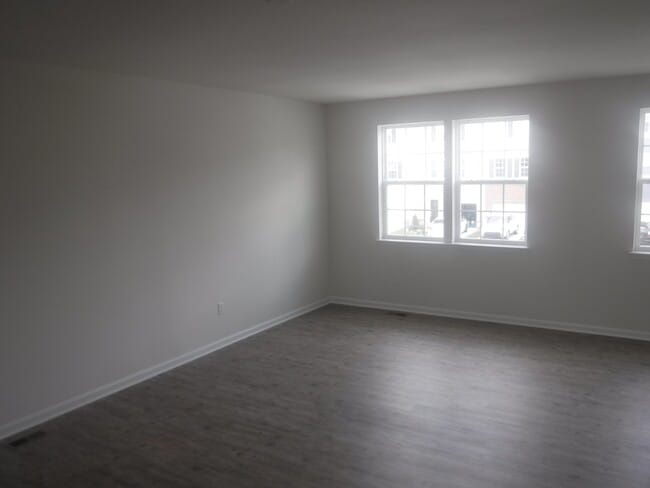 Building Photo - 202 Magellan Dr